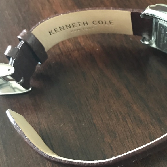 Leather Kenneth Cole Watch - Picture 4 of 6